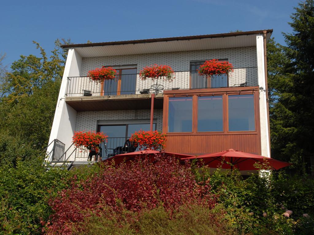 Modish Holiday Home In Waimes With Sauna Buitenkant foto