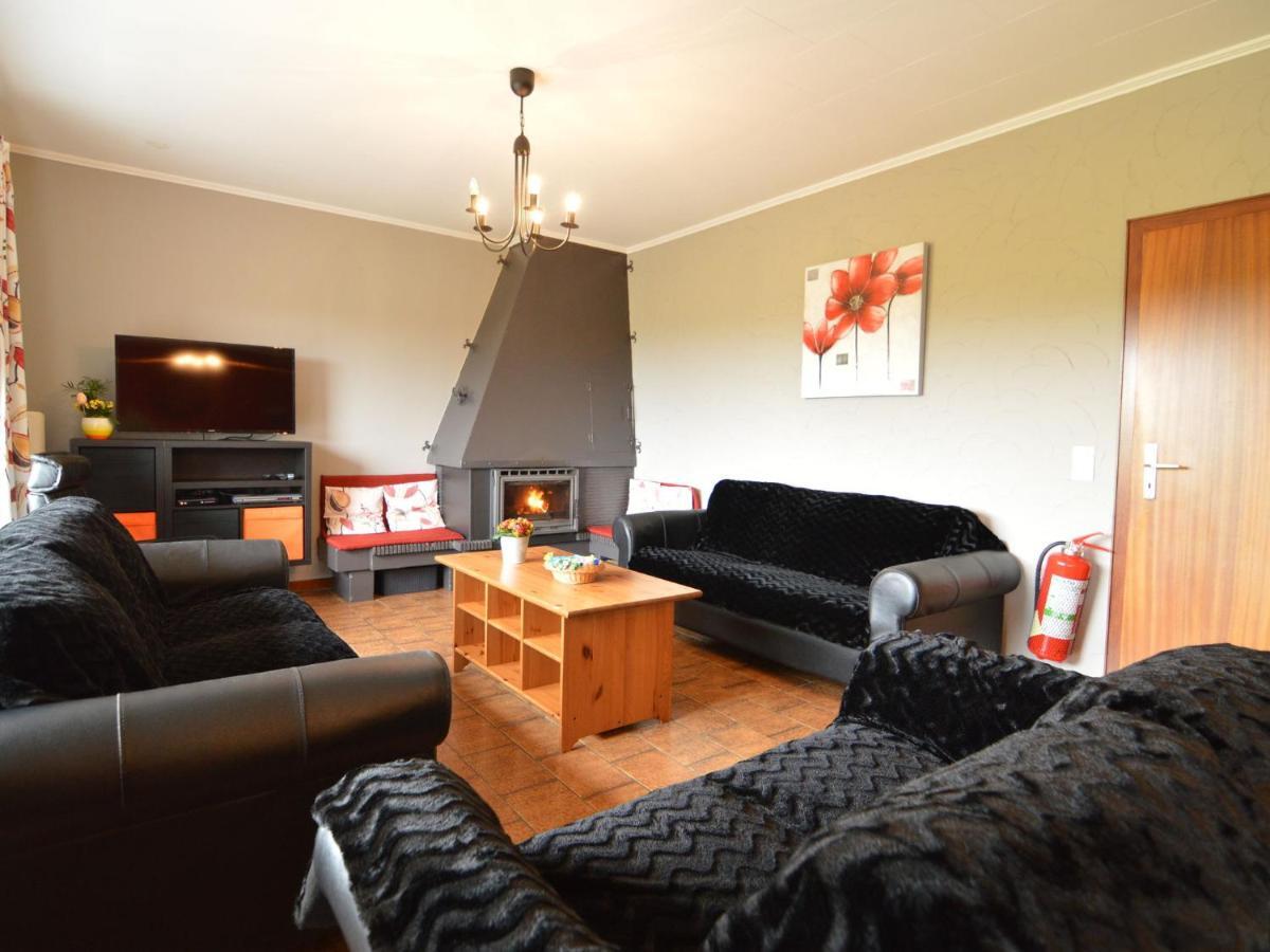 Modish Holiday Home In Waimes With Sauna Buitenkant foto